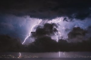 Éclairs multiples — impact du réchauffement climatique sur la fréquence de la foudre